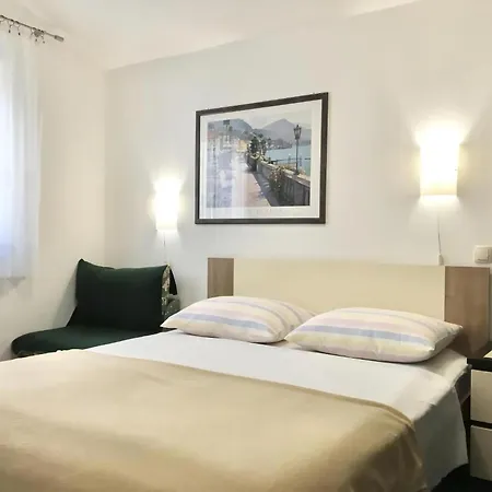 Fuer 4 Personen Ca, 55 M Sup2 In Baska, Adriakueste Kroatien Kroatische Inseln * Baska (Krk)